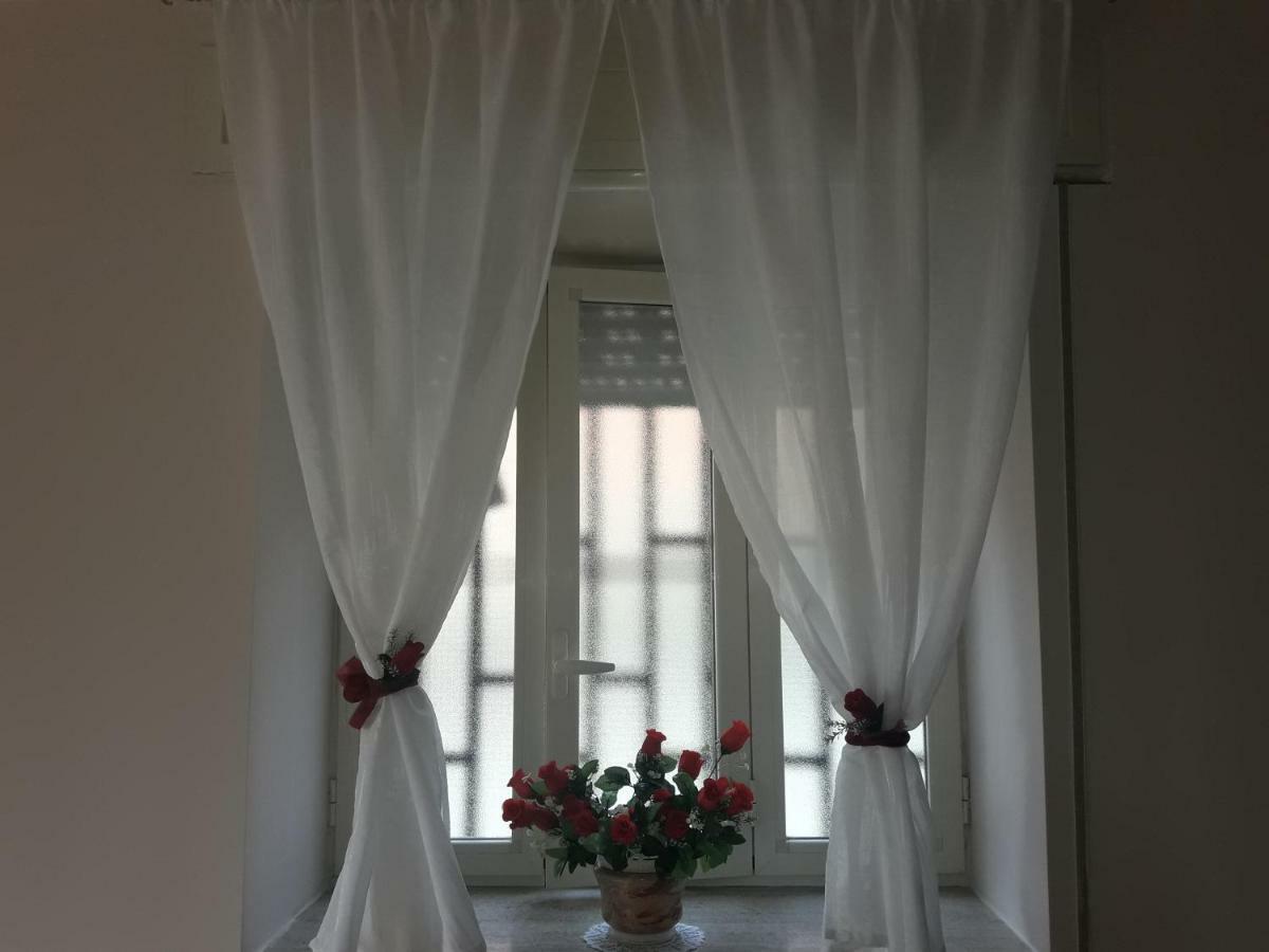 הוילה פוזולי Casa Rosy.S מראה חיצוני תמונה